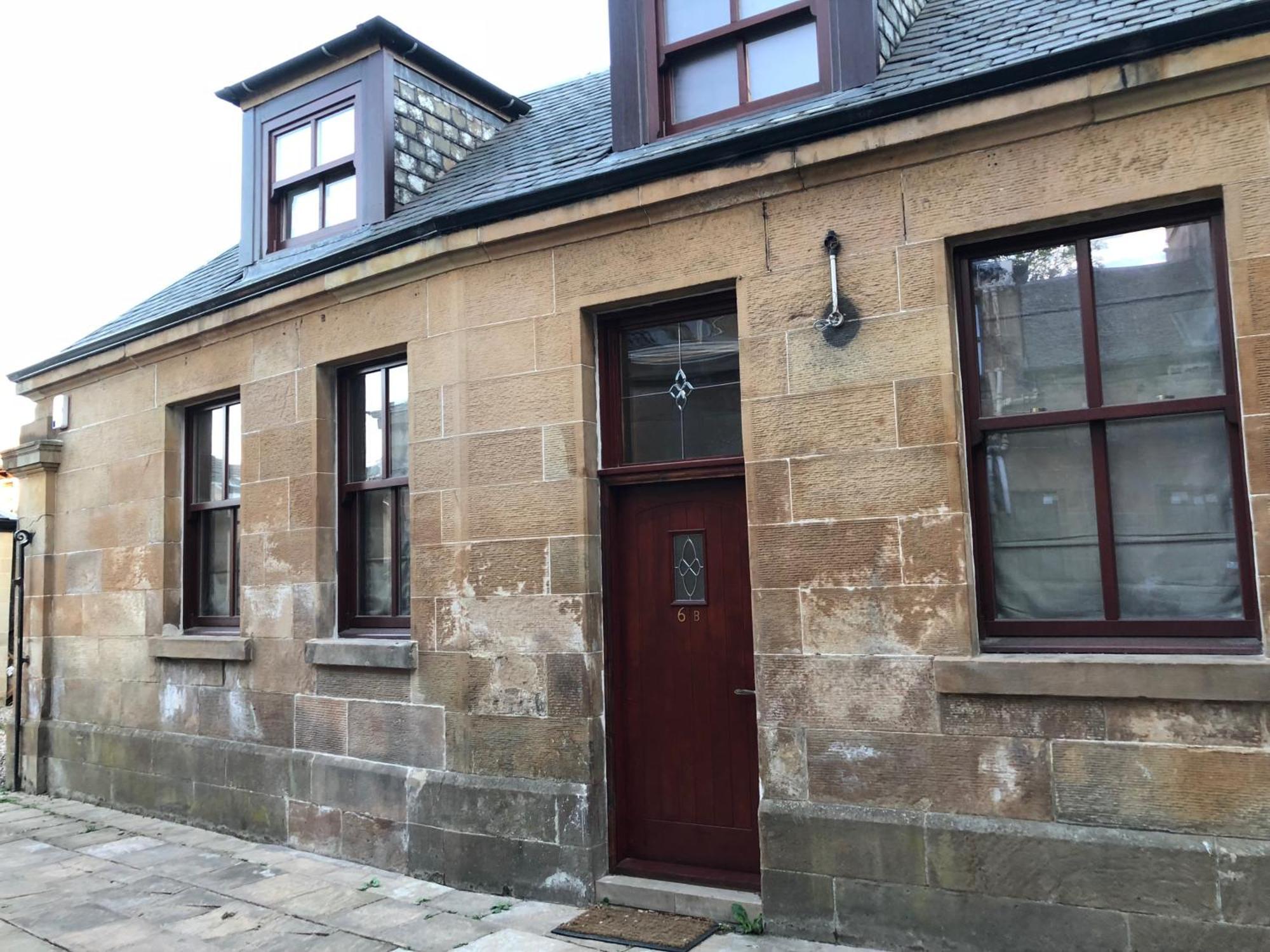 Holiday home 2-bed Sleeps 4 10 Mins To Centre
